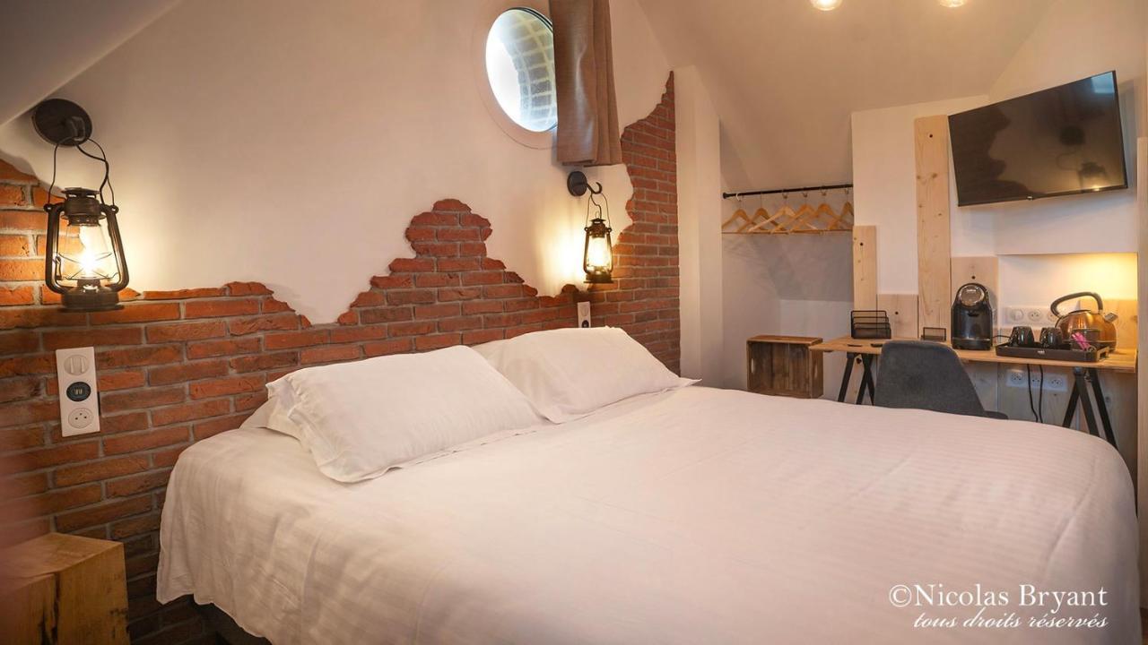 Le Saltimbanque - Auberge Du Moulin Bed & Breakfast Eaucourt-sur-Somme Bagian luar foto